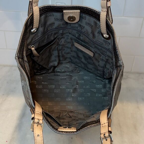 Michael Kors Metallic Pebbled Leather Shoulder Tote Bag - Picture 12 of 14